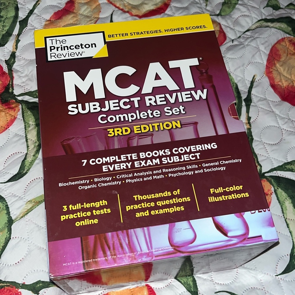 MCAT barely used books! Bonus: left some notes in the book that could help!